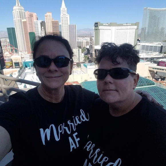 Meet your Posher, Kim - Picture 2 of 6